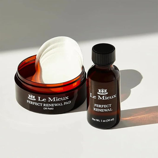 Le Mieux Perfect Renewal Set - Gentle Peel for Face with Mandelic Acid, Hyaluronic Acid, Licorice Root & Niacinamide - Facial Peel Pads for Clogged Pores & Dark Spots & Radiance (30 ml / 30 Pads)