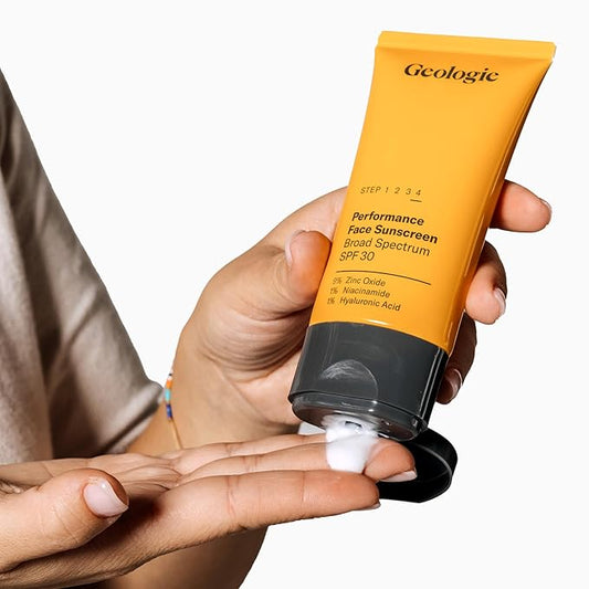 Geologie Broad-Spectrum Face Sunscreen SPF30 Moisturizer | Invisible, Ultra Light, Reef-Safe Daily Face Suncreen with Hyaluronic Acid and Niacinamide | 75ML | 100 Day Supply