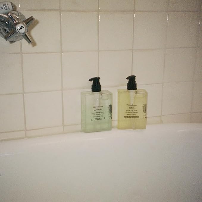 Junos Purify Body Wash | Yuzu, Perilla Leaf, Eucalyptus | 9.46 Fl Oz | Product of Korea