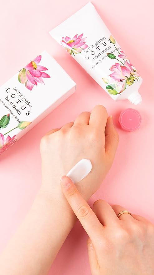 Secret garden Moisture Hand Cream (Lotus)