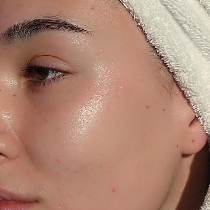 Lumene Nordic Hydra [Lahde] Moisture Balm - Lightweight Face Cream + Dry Skin Hydrating Balm - Organic Nordic Birch Sap, Arctic Spring Water & Plumping Hyaluronic Acid (1.7 oz)