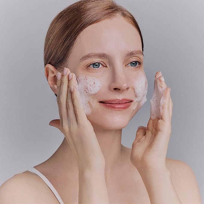 Whamisa Organic Flowers Foaming Cleansing Gel, Foaming Face Wash, Postbiotic-Rich Formula for Gentle Wash, Pore Care, Fermented, Hydrating (150ml)