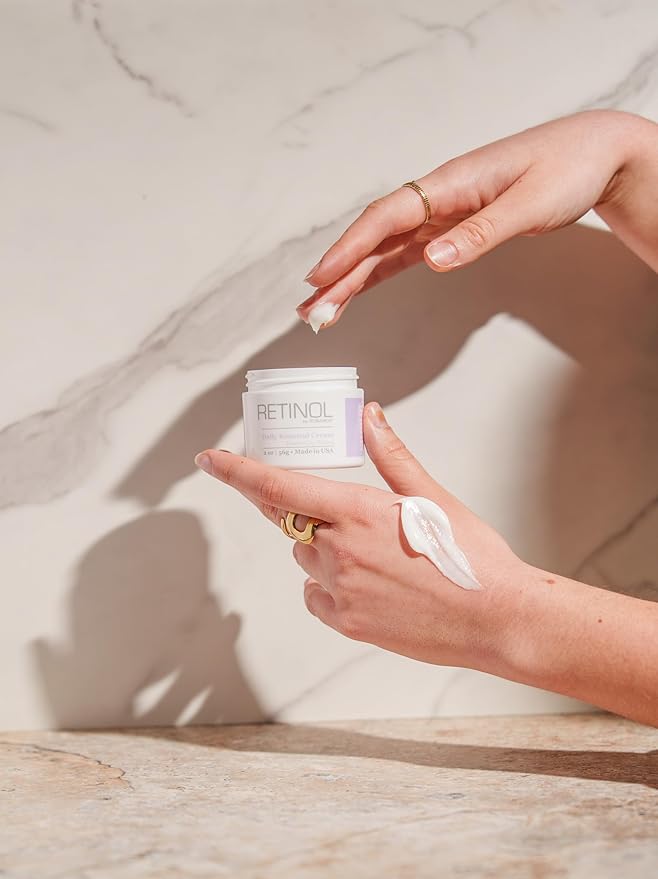 Retinol Daily Renewal Cream│ Weightless All Day Anti Wrinkle Cream With Retinol For Face and Neck