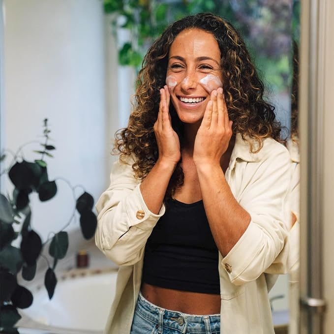 Badger Mineral Daily and Face Sunscreen Combo, SPF 30 Lightweight Organic Mineral Sunscreens with Zinc Oxide, Hydrating Everyday Sunscreen Lotions for Face & Body, Vegan & Unscented, 2-Pack