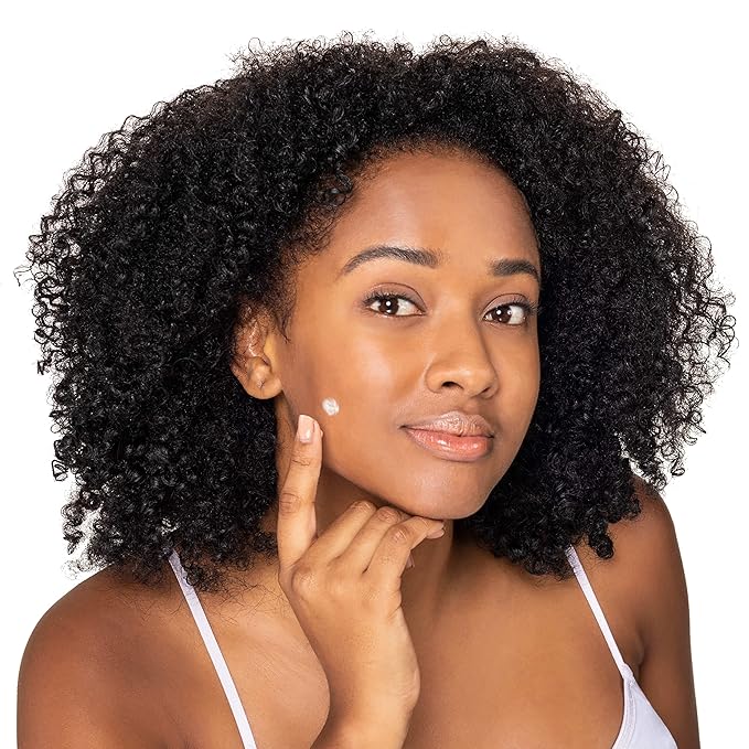 Neutrogena Rapid Tone Repair Retinol + Vitamin C Dark Spot Corrector Face Serum, Daily Anti-Wrinkle Dark Spot Corrector to Brighten & Even Tone, Mineral-Oil & Dye-Free, White, 1 oz